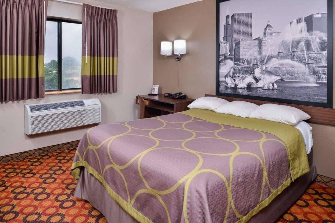 Super 8 By Wyndham Romeoville Bolingbrook Luaran gambar