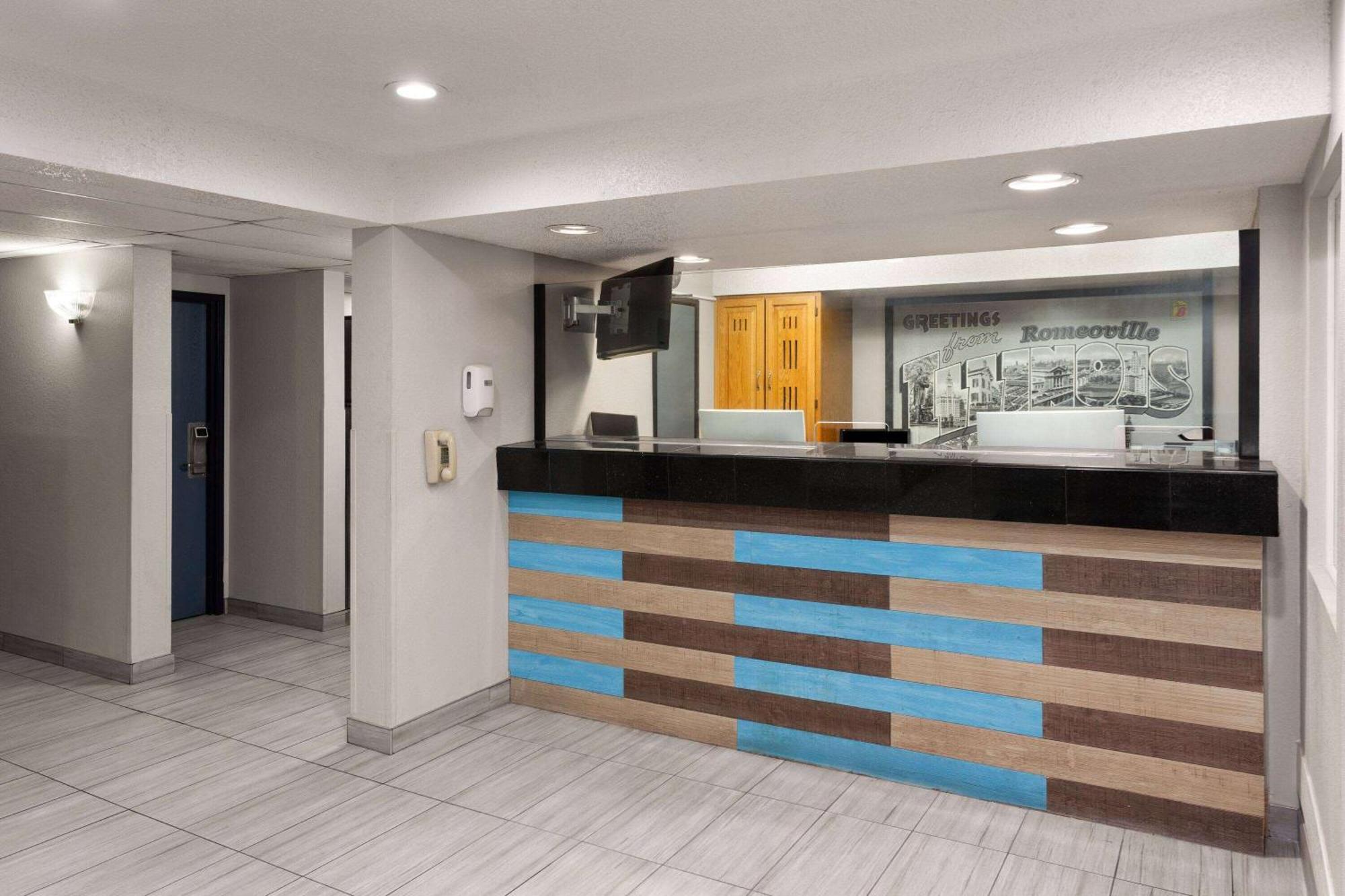 Super 8 By Wyndham Romeoville Bolingbrook Luaran gambar