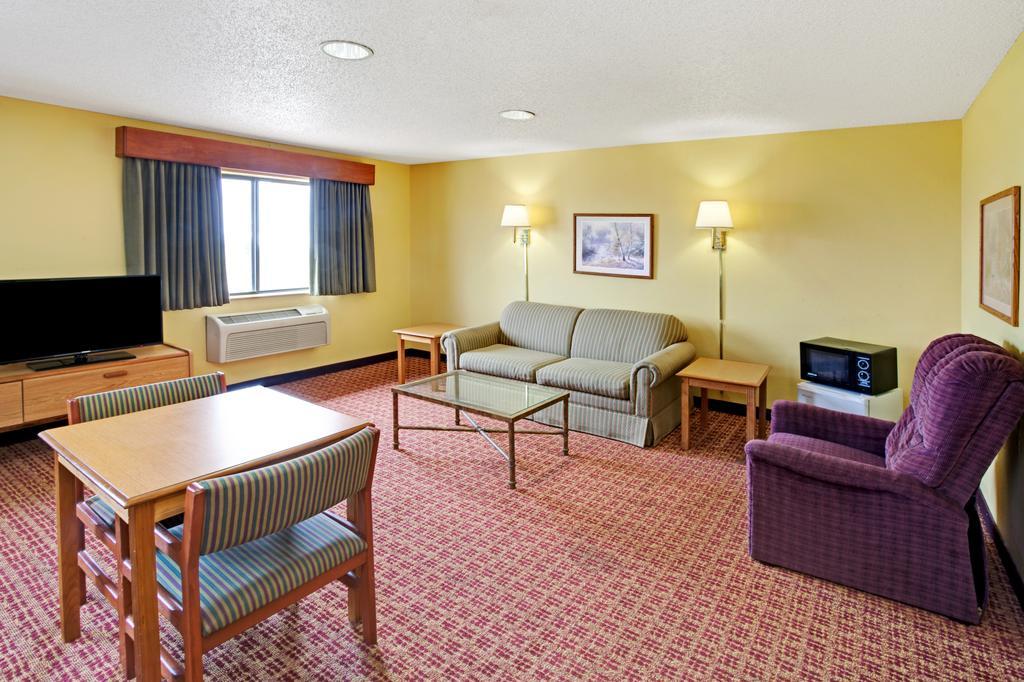 Super 8 By Wyndham Romeoville Bolingbrook Luaran gambar