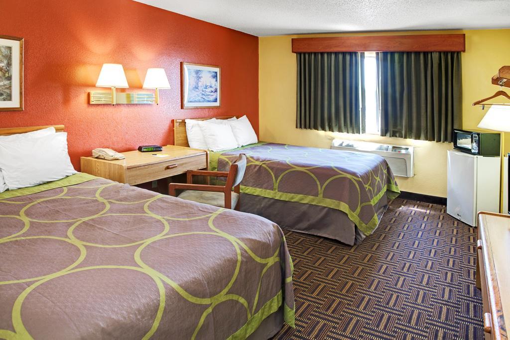 Super 8 By Wyndham Romeoville Bolingbrook Luaran gambar